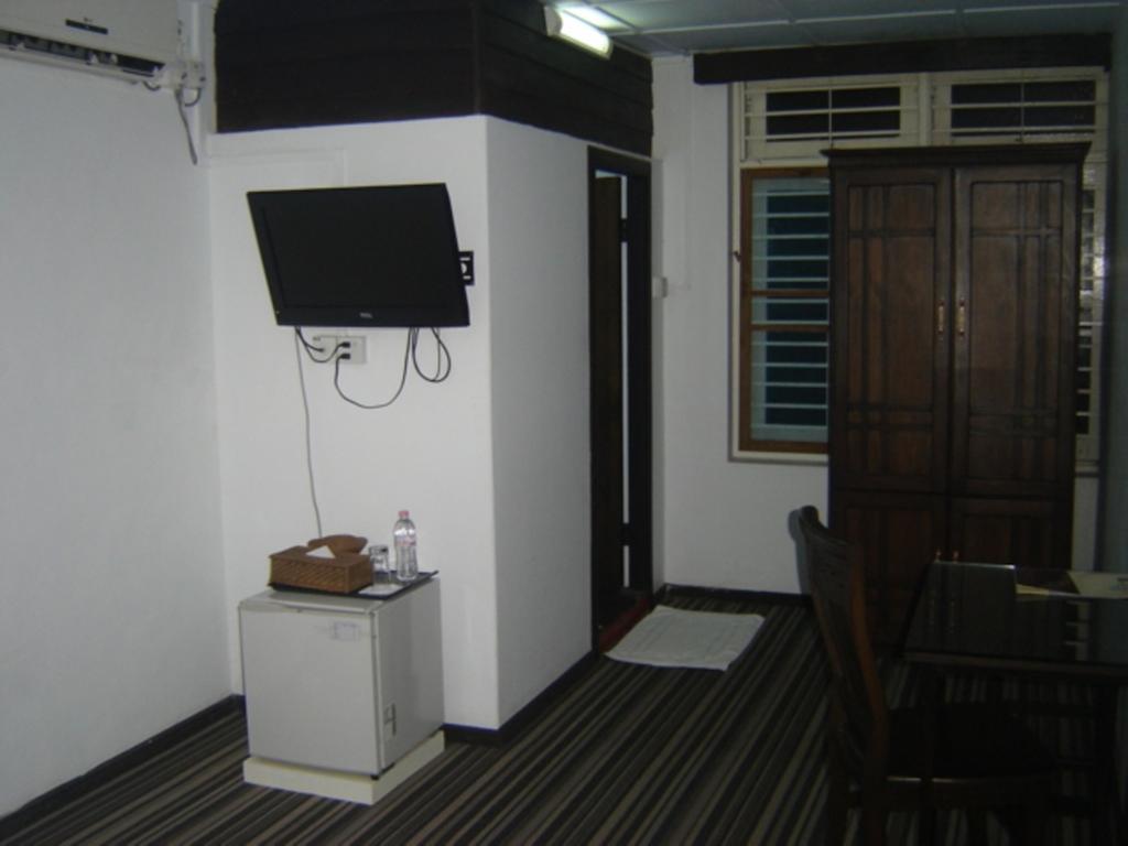 יאנגון Garden Home Bed And Breakfast חדר תמונה