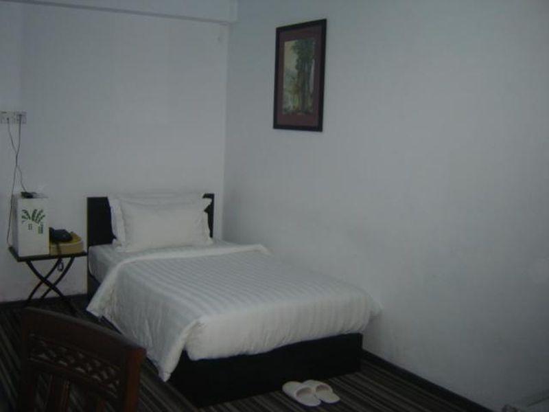 יאנגון Garden Home Bed And Breakfast מראה חיצוני תמונה